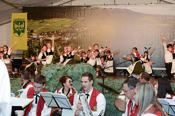%_tempFileNamekroenungCarina_313%